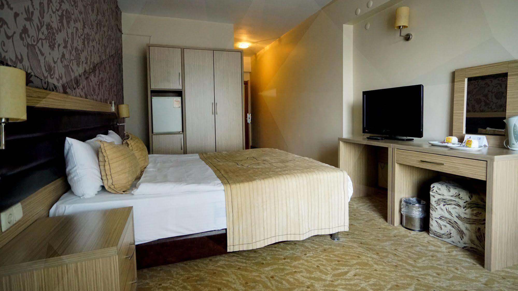Es Albatros Hotel เอสเกซีเฮียร์ ภายนอก รูปภาพ